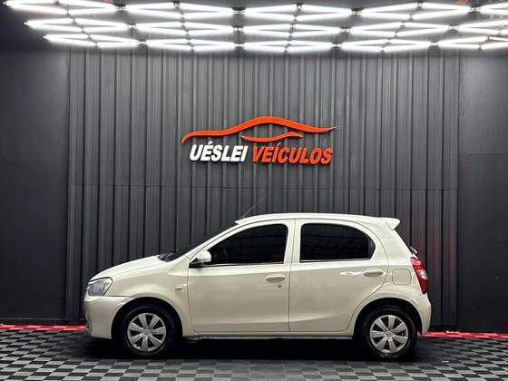 TOYOTA ETIOS 1.3 X 16V FLEX 4P MANUAL TOYOTA ETIOS 1.3 X 16V FLEX 4P MANUAL